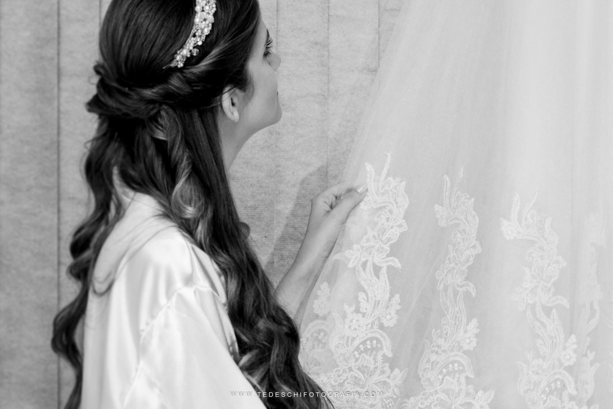 Casamento, Guararema, Fv Decoração e Assessoria, Dj Renam Mathias, Buffet Brion, Sitio Pintado, decoração de casamento, vestido de noiva, flores, maquiagem noiva, regis click mais, cabine de foto, mogi das cruzes, carro de noiva, aliança, noivo, terno