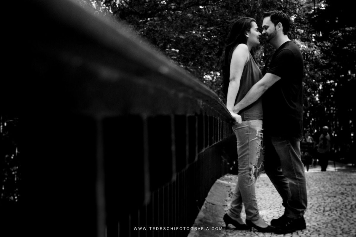 Ensaio de casal, ensaio pre casamento, avenida paulista, são paulo, noivas de são paulo, vestido de noiva, renam mathias, fv decoração e assessoria, yamauchi fotografia, filme de casamento, making of de casamento, maquiagem para noiva, alianca, rodrigo