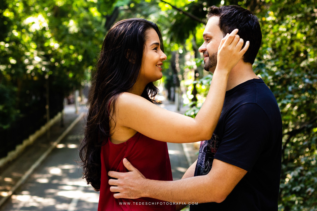 Ensaio de casal, ensaio pre casamento, avenida paulista, são paulo, noivas de são paulo, vestido de noiva, renam mathias, fv decoração e assessoria, yamauchi fotografia, filme de casamento, making of de casamento, maquiagem para noiva, alianca, rodrigo