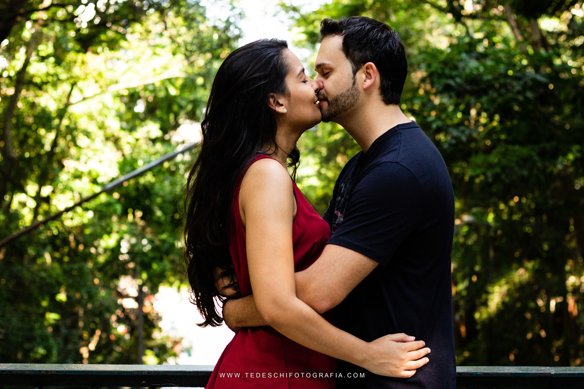 Ensaio de casal, ensaio pre casamento, avenida paulista, são paulo, noivas de são paulo, vestido de noiva, renam mathias, fv decoração e assessoria, yamauchi fotografia, filme de casamento, making of de casamento, maquiagem para noiva, alianca, rodrigo