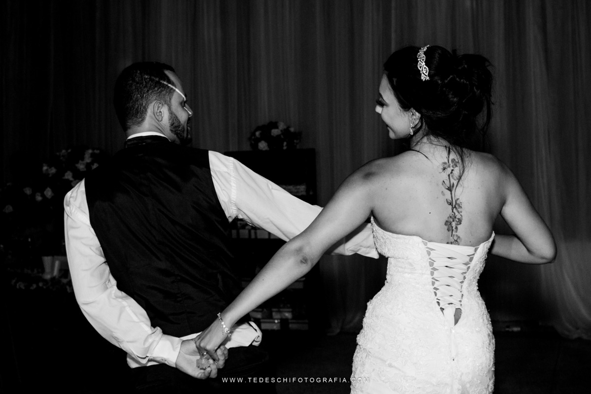 Casamento, Guararema, Fv Decoração e Assessoria, Dj Renam Mathias, Buffet Brion, Mogi das Cruzes, decoração de casamento, vestido de noiva, flores, maquiagem noiva, cabine de foto, carro da noiva, noivado mogi das cruzes, mansão das noivas, Gisele Grenza