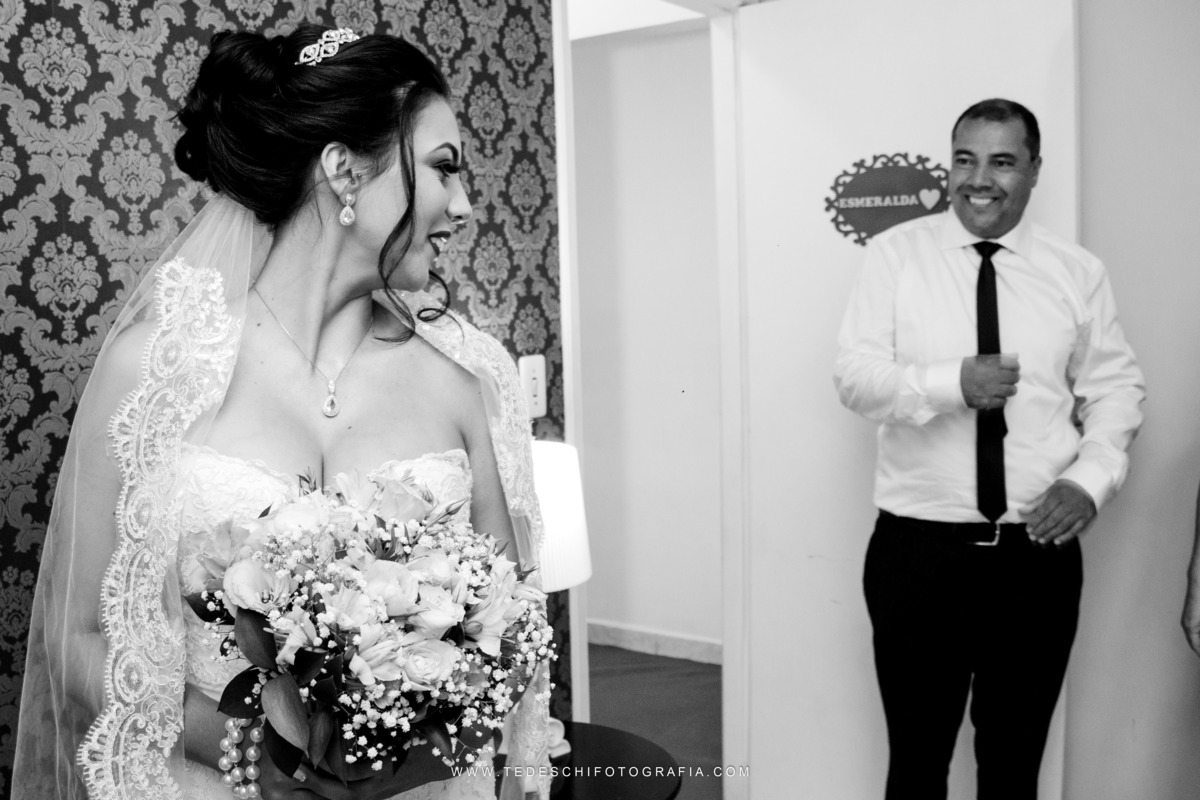 Casamento, Guararema, Fv Decoração e Assessoria, Dj Renam Mathias, Buffet Brion, Mogi das Cruzes, decoração de casamento, vestido de noiva, flores, maquiagem noiva, cabine de foto, carro da noiva, noivado mogi das cruzes, mansão das noivas, Gisele Grenza