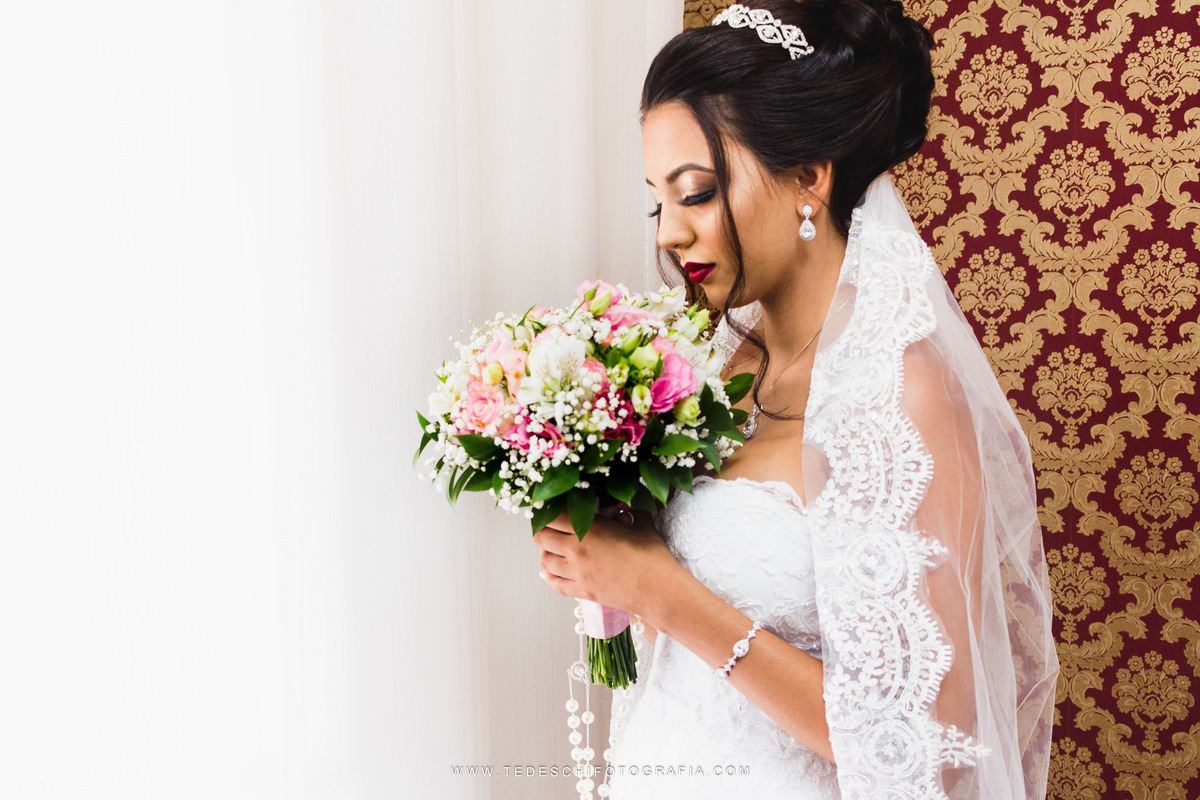 Casamento, Guararema, Fv Decoração e Assessoria, Dj Renam Mathias, Buffet Brion, Mogi das Cruzes, decoração de casamento, vestido de noiva, flores, maquiagem noiva, cabine de foto, carro da noiva, noivado mogi das cruzes, mansão das noivas, Gisele Grenza