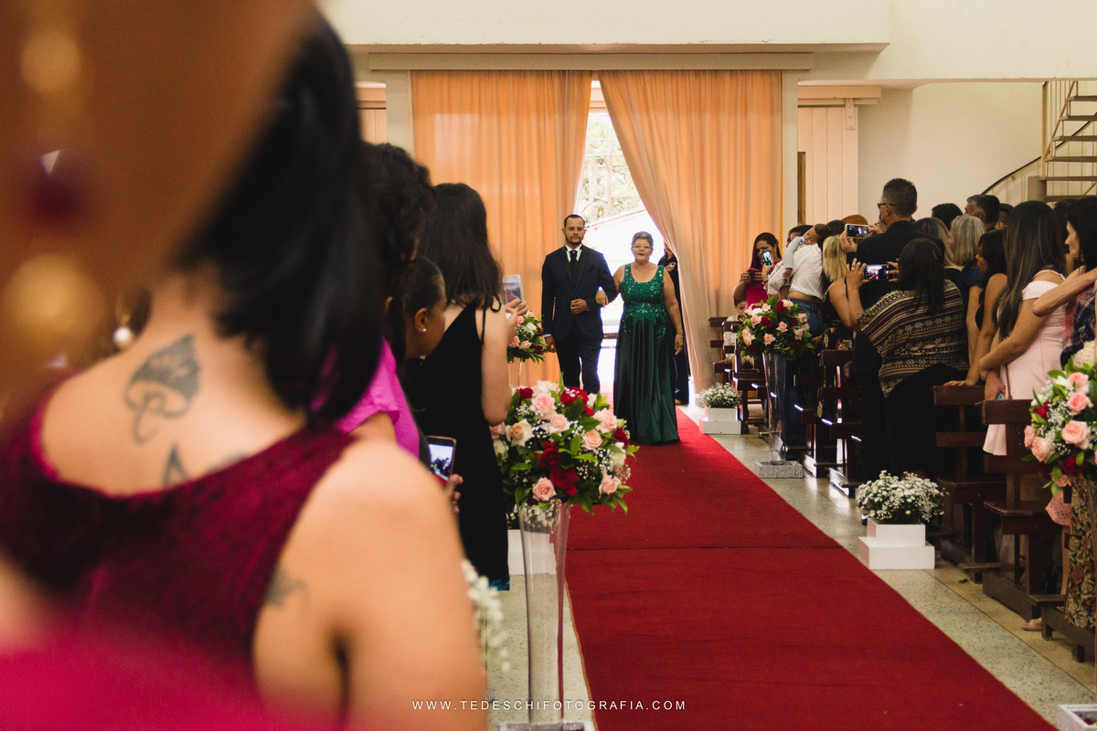 Casamento, Guararema, Fv Decoração e Assessoria, Dj Renam Mathias, Buffet Brion, Mogi das Cruzes, decoração de casamento, vestido de noiva, flores, maquiagem noiva, cabine de foto, carro da noiva, noivado mogi das cruzes, mansão das noivas, Gisele Grenza