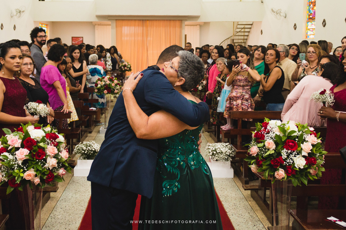Casamento, Guararema, Fv Decoração e Assessoria, Dj Renam Mathias, Buffet Brion, Mogi das Cruzes, decoração de casamento, vestido de noiva, flores, maquiagem noiva, cabine de foto, carro da noiva, noivado mogi das cruzes, mansão das noivas, Gisele Grenza