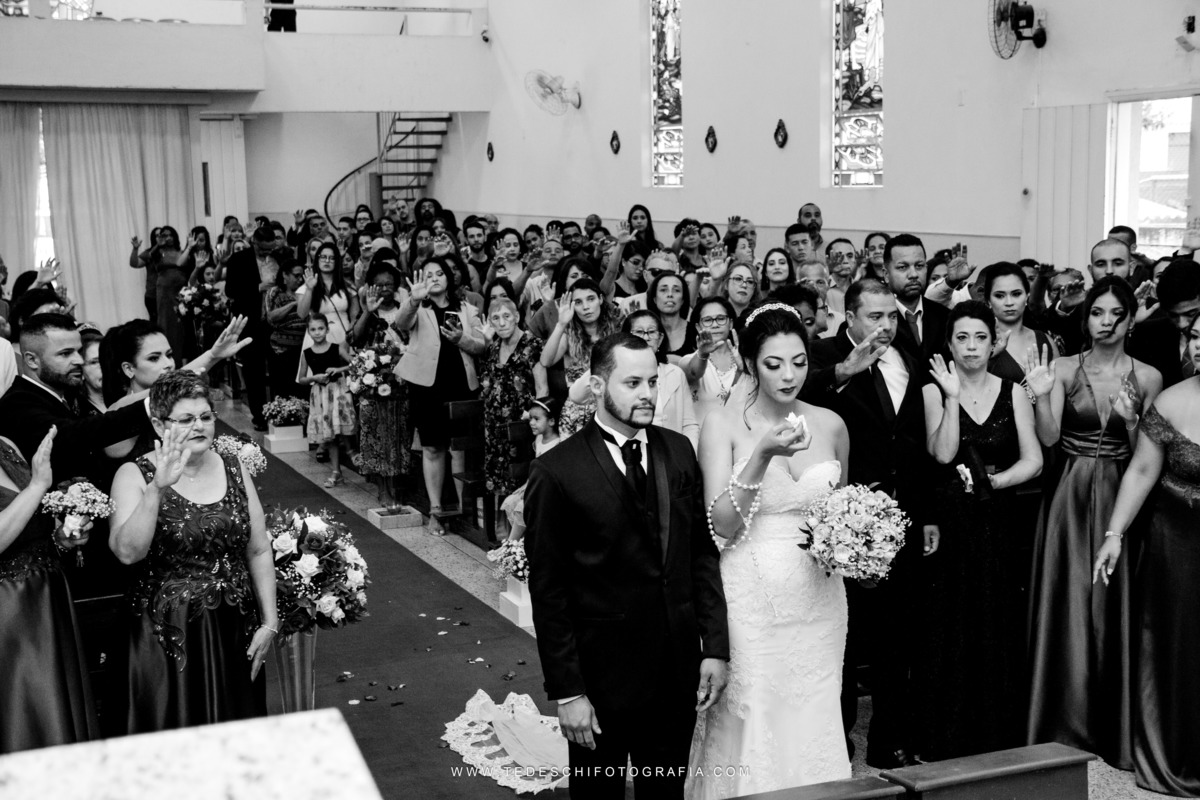 Casamento, Guararema, Fv Decoração e Assessoria, Dj Renam Mathias, Buffet Brion, Mogi das Cruzes, decoração de casamento, vestido de noiva, flores, maquiagem noiva, cabine de foto, carro da noiva, noivado mogi das cruzes, mansão das noivas, Gisele Grenza