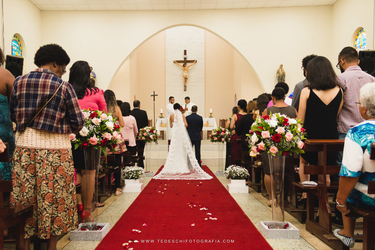 Casamento, Guararema, Fv Decoração e Assessoria, Dj Renam Mathias, Buffet Brion, Mogi das Cruzes, decoração de casamento, vestido de noiva, flores, maquiagem noiva, cabine de foto, carro da noiva, noivado mogi das cruzes, mansão das noivas, Gisele Grenza