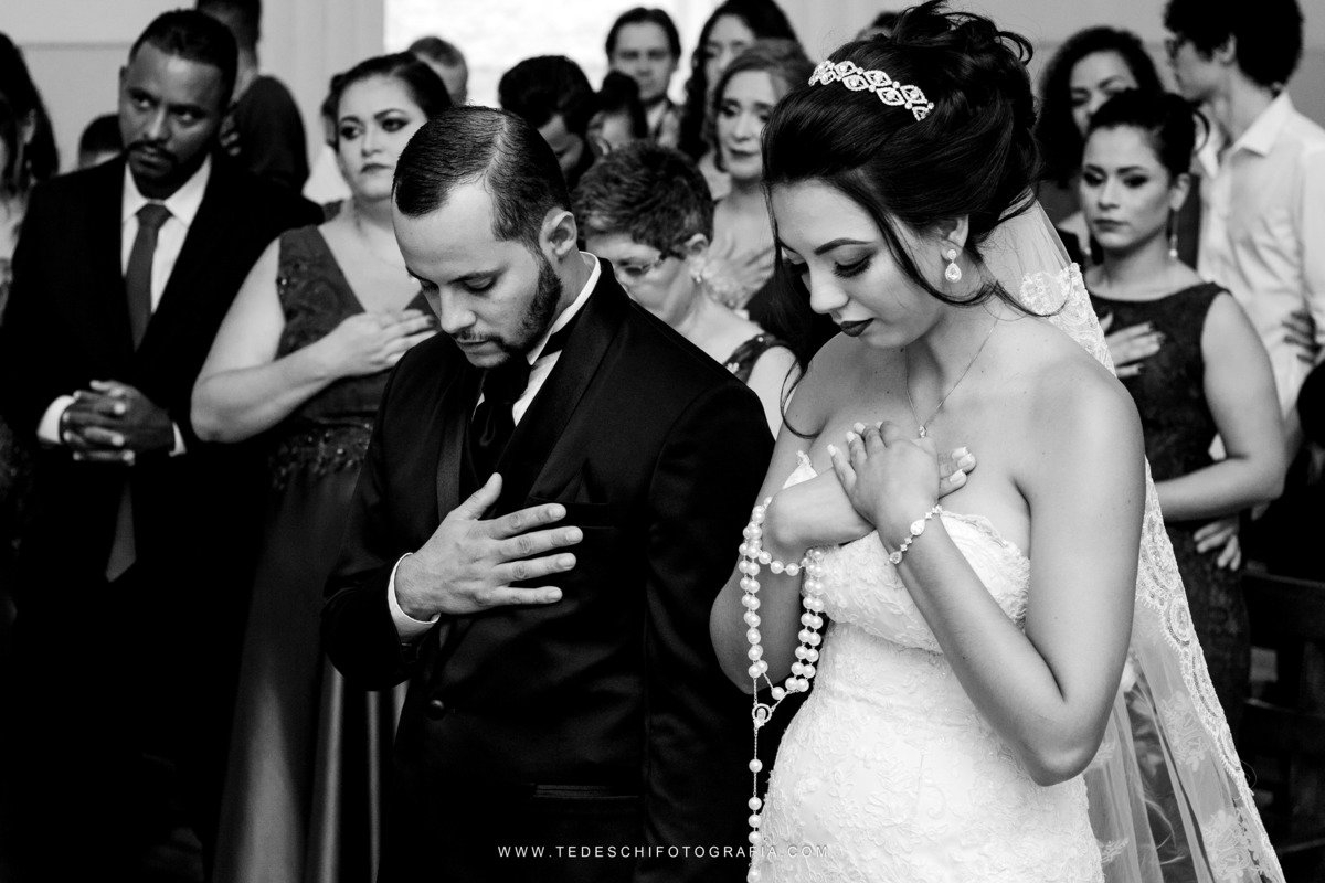 Casamento, Guararema, Fv Decoração e Assessoria, Dj Renam Mathias, Buffet Brion, Mogi das Cruzes, decoração de casamento, vestido de noiva, flores, maquiagem noiva, cabine de foto, carro da noiva, noivado mogi das cruzes, mansão das noivas, Gisele Grenza