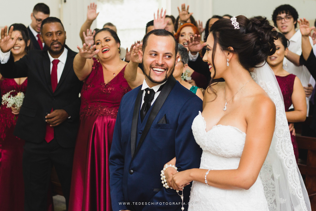 Casamento, Guararema, Fv Decoração e Assessoria, Dj Renam Mathias, Buffet Brion, Mogi das Cruzes, decoração de casamento, vestido de noiva, flores, maquiagem noiva, cabine de foto, carro da noiva, noivado mogi das cruzes, mansão das noivas, Gisele Grenza