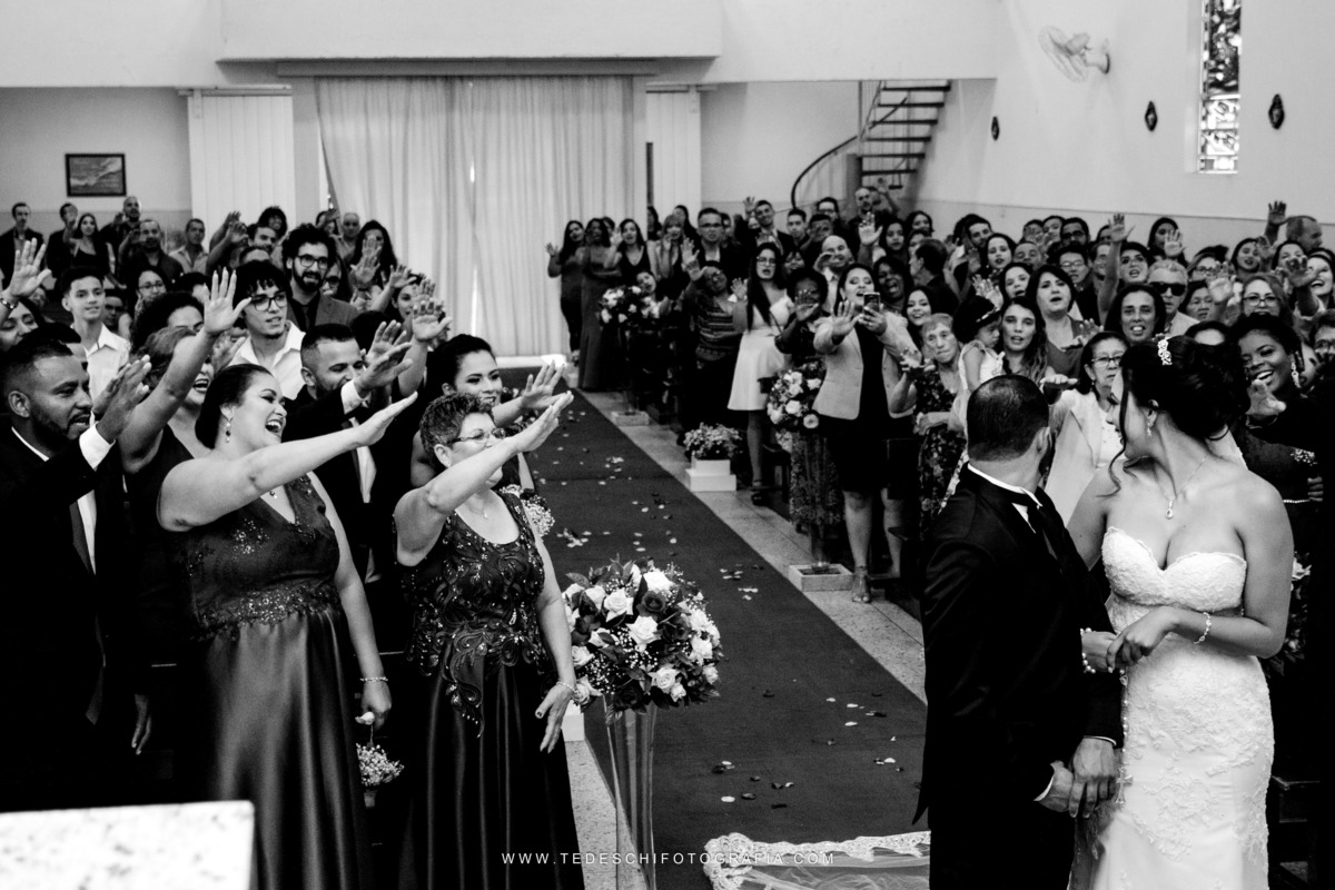 Casamento, Guararema, Fv Decoração e Assessoria, Dj Renam Mathias, Buffet Brion, Mogi das Cruzes, decoração de casamento, vestido de noiva, flores, maquiagem noiva, cabine de foto, carro da noiva, noivado mogi das cruzes, mansão das noivas, Gisele Grenza
