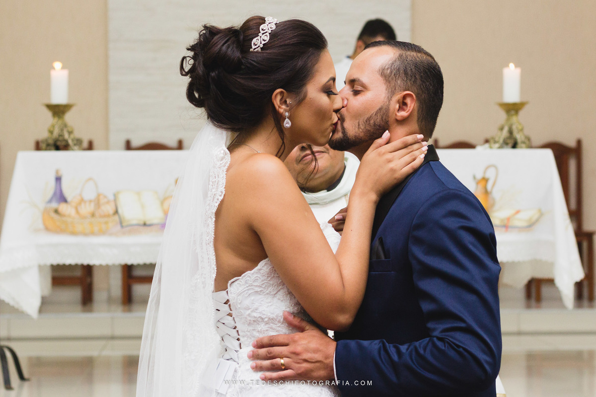Casamento, Guararema, Fv Decoração e Assessoria, Dj Renam Mathias, Buffet Brion, Mogi das Cruzes, decoração de casamento, vestido de noiva, flores, maquiagem noiva, cabine de foto, carro da noiva, noivado mogi das cruzes, mansão das noivas, Gisele Grenza