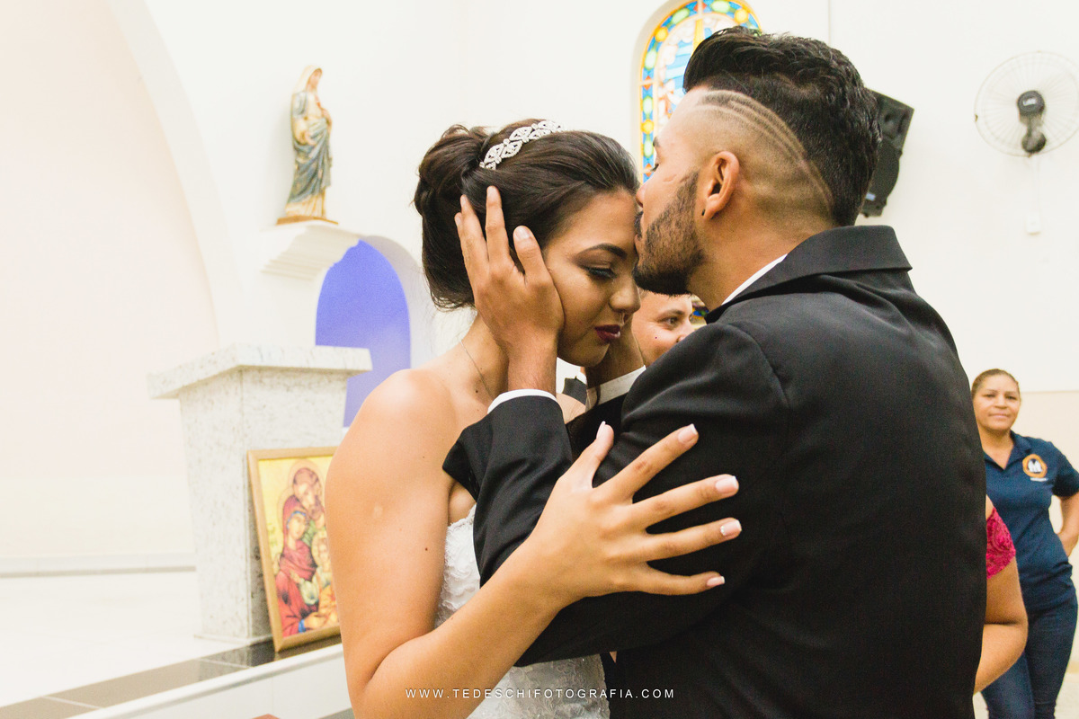 Casamento, Guararema, Fv Decoração e Assessoria, Dj Renam Mathias, Buffet Brion, Mogi das Cruzes, decoração de casamento, vestido de noiva, flores, maquiagem noiva, cabine de foto, carro da noiva, noivado mogi das cruzes, mansão das noivas, Gisele Grenza