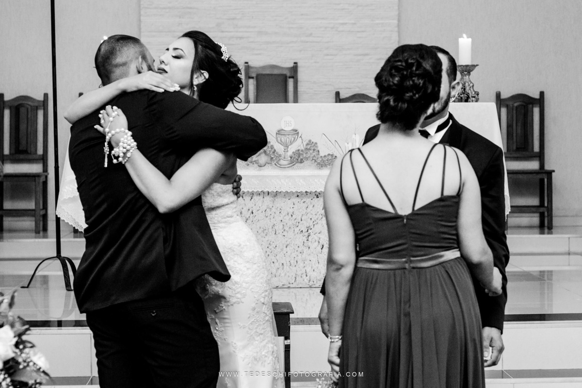 Casamento, Guararema, Fv Decoração e Assessoria, Dj Renam Mathias, Buffet Brion, Mogi das Cruzes, decoração de casamento, vestido de noiva, flores, maquiagem noiva, cabine de foto, carro da noiva, noivado mogi das cruzes, mansão das noivas, Gisele Grenza