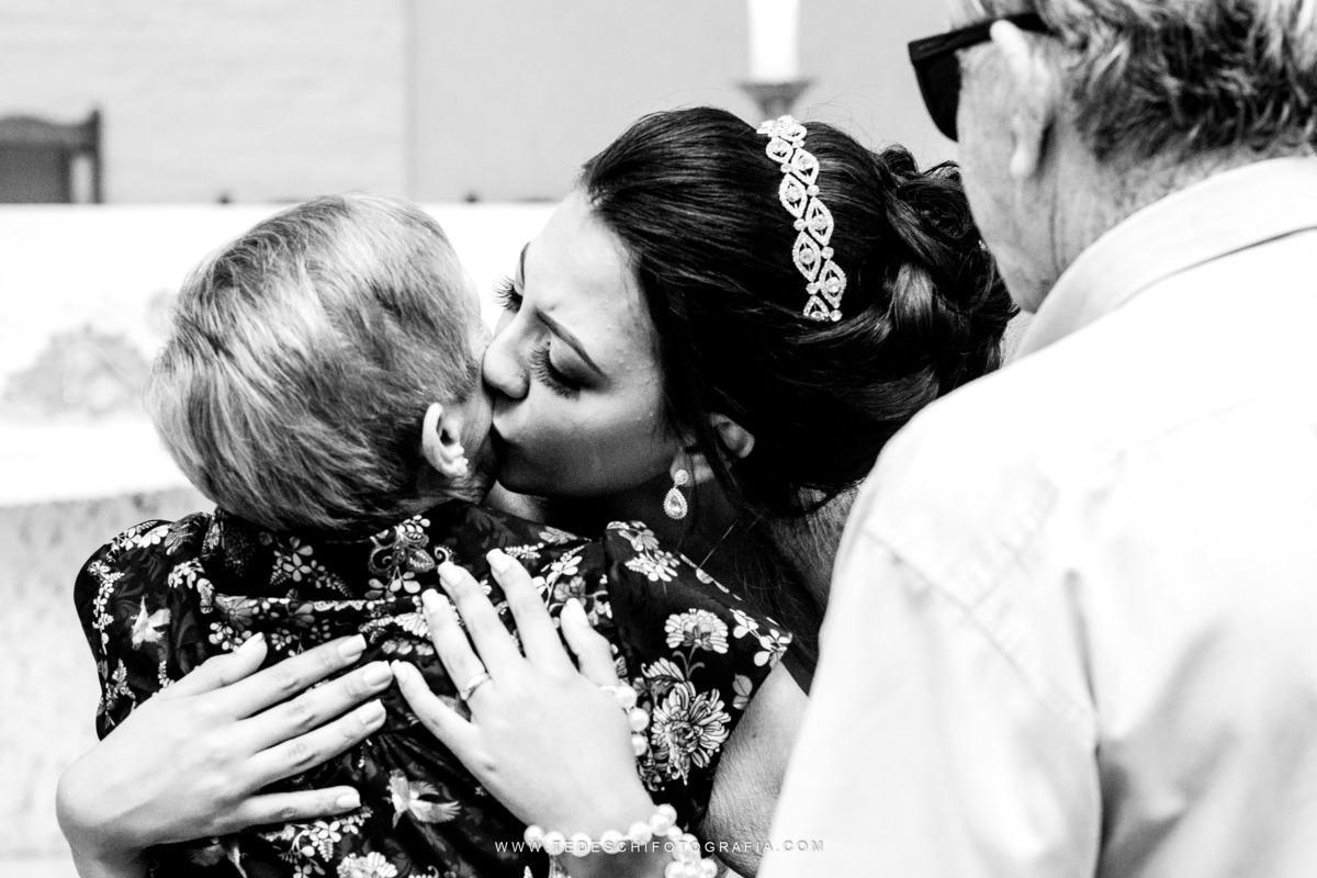 Casamento, Guararema, Fv Decoração e Assessoria, Dj Renam Mathias, Buffet Brion, Mogi das Cruzes, decoração de casamento, vestido de noiva, flores, maquiagem noiva, cabine de foto, carro da noiva, noivado mogi das cruzes, mansão das noivas, Gisele Grenza
