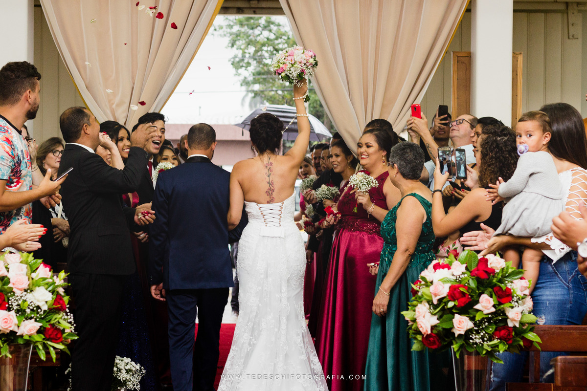 Casamento, Guararema, Fv Decoração e Assessoria, Dj Renam Mathias, Buffet Brion, Mogi das Cruzes, decoração de casamento, vestido de noiva, flores, maquiagem noiva, cabine de foto, carro da noiva, noivado mogi das cruzes, mansão das noivas, Gisele Grenza