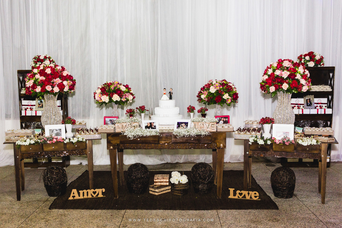 Casamento, Guararema, Fv Decoração e Assessoria, Dj Renam Mathias, Buffet Brion, Mogi das Cruzes, decoração de casamento, vestido de noiva, flores, maquiagem noiva, cabine de foto, carro da noiva, noivado mogi das cruzes, mansão das noivas, Gisele Grenza