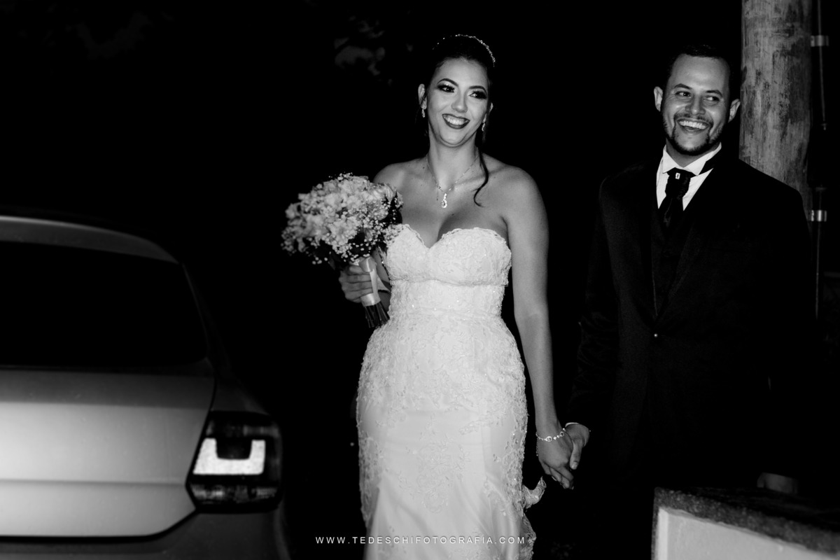 Casamento, Guararema, Fv Decoração e Assessoria, Dj Renam Mathias, Buffet Brion, Mogi das Cruzes, decoração de casamento, vestido de noiva, flores, maquiagem noiva, cabine de foto, carro da noiva, noivado mogi das cruzes, mansão das noivas, Gisele Grenza