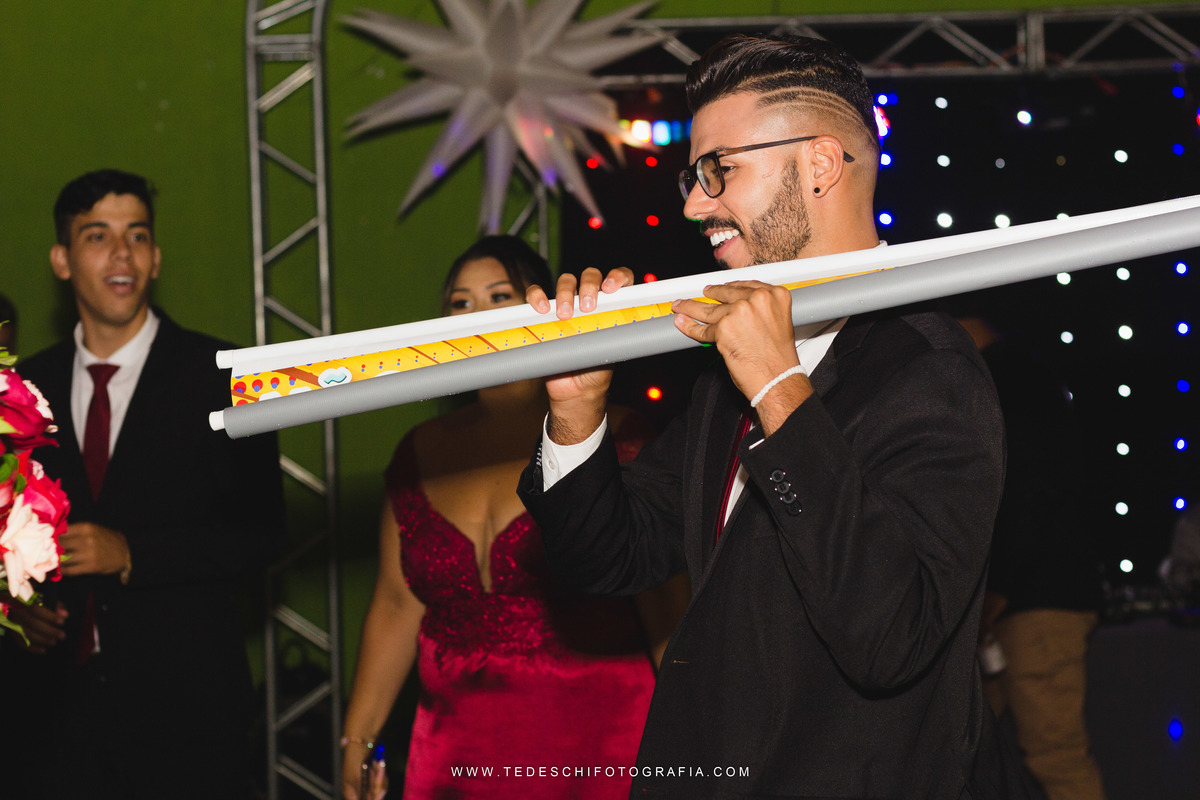 Casamento, Guararema, Fv Decoração e Assessoria, Dj Renam Mathias, Buffet Brion, Mogi das Cruzes, decoração de casamento, vestido de noiva, flores, maquiagem noiva, cabine de foto, carro da noiva, noivado mogi das cruzes, mansão das noivas, Gisele Grenza