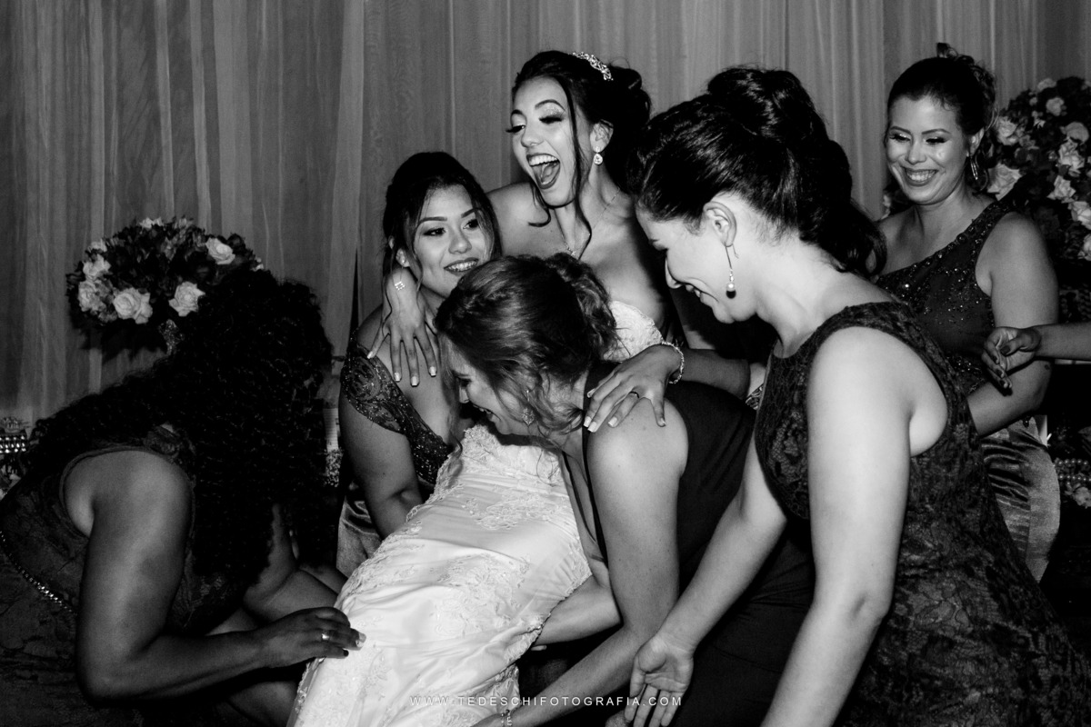 Casamento, Guararema, Fv Decoração e Assessoria, Dj Renam Mathias, Buffet Brion, Mogi das Cruzes, decoração de casamento, vestido de noiva, flores, maquiagem noiva, cabine de foto, carro da noiva, noivado mogi das cruzes, mansão das noivas, Gisele Grenza