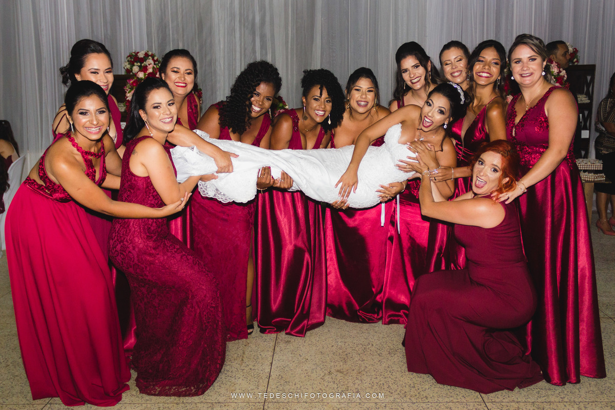 Casamento, Guararema, Fv Decoração e Assessoria, Dj Renam Mathias, Buffet Brion, Mogi das Cruzes, decoração de casamento, vestido de noiva, flores, maquiagem noiva, cabine de foto, carro da noiva, noivado mogi das cruzes, mansão das noivas, Gisele Grenza