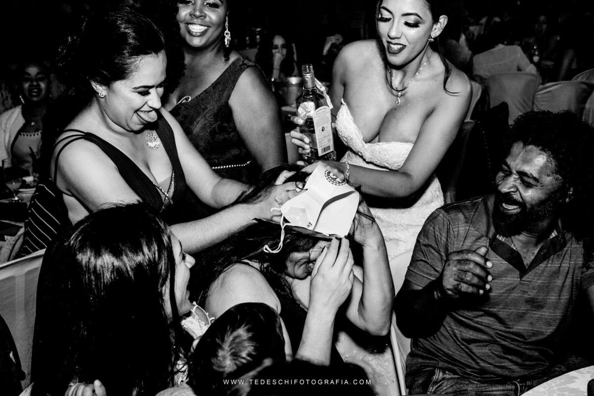 Casamento, Guararema, Fv Decoração e Assessoria, Dj Renam Mathias, Buffet Brion, Mogi das Cruzes, decoração de casamento, vestido de noiva, flores, maquiagem noiva, cabine de foto, carro da noiva, noivado mogi das cruzes, mansão das noivas, Gisele Grenza