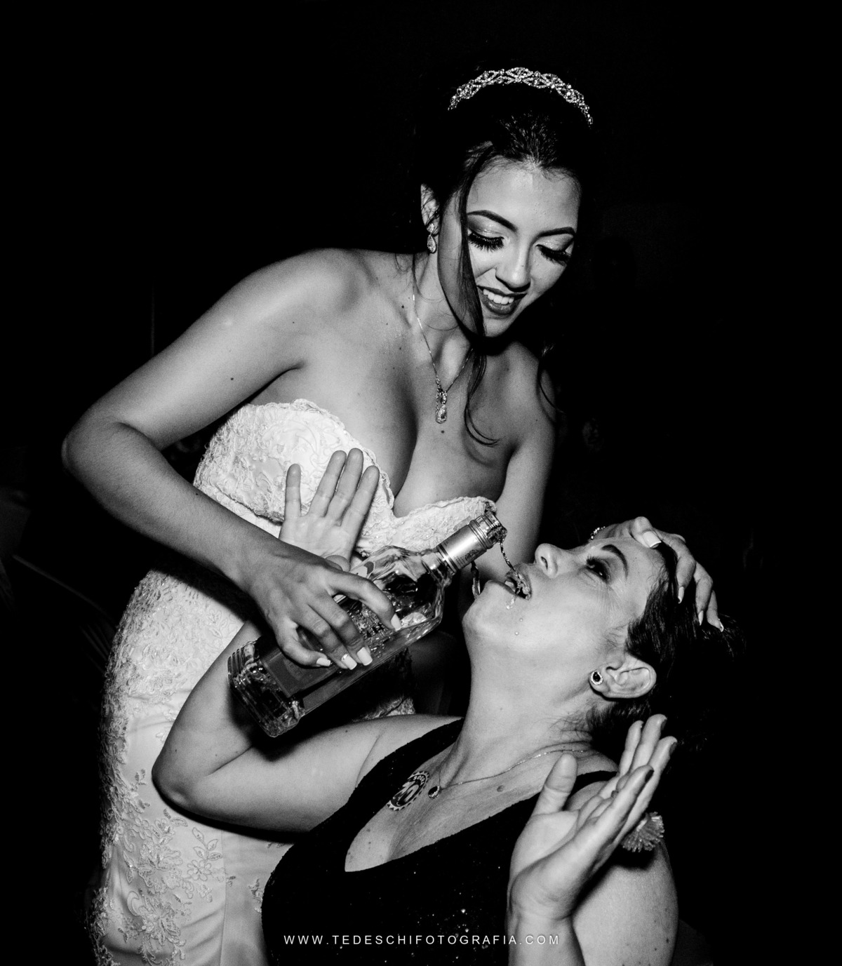 Casamento, Guararema, Fv Decoração e Assessoria, Dj Renam Mathias, Buffet Brion, Mogi das Cruzes, decoração de casamento, vestido de noiva, flores, maquiagem noiva, cabine de foto, carro da noiva, noivado mogi das cruzes, mansão das noivas, Gisele Grenza