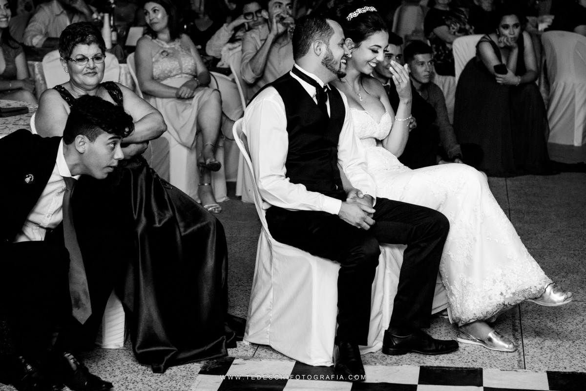 Casamento, Guararema, Fv Decoração e Assessoria, Dj Renam Mathias, Buffet Brion, Mogi das Cruzes, decoração de casamento, vestido de noiva, flores, maquiagem noiva, cabine de foto, carro da noiva, noivado mogi das cruzes, mansão das noivas, Gisele Grenza