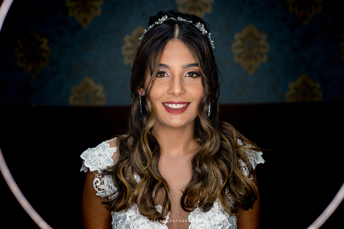 Vestido de noiva, decoração de casamento, making of de casamento, fotografia de casamento, casamento em mogi das cruzes, padrinhos e madrinhas, daminha, igrejas para casamento, emoção no casamento, penteado para noivas, look para casamento