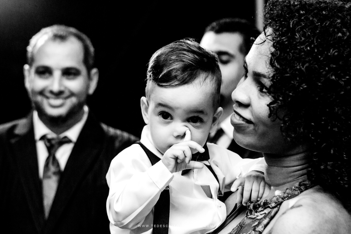 Vestido de noiva, decoração de casamento, making of de casamento, fotografia de casamento, casamento em mogi das cruzes, padrinhos e madrinhas, daminha, igrejas para casamento, emoção no casamento, penteado para noivas, look para casamento