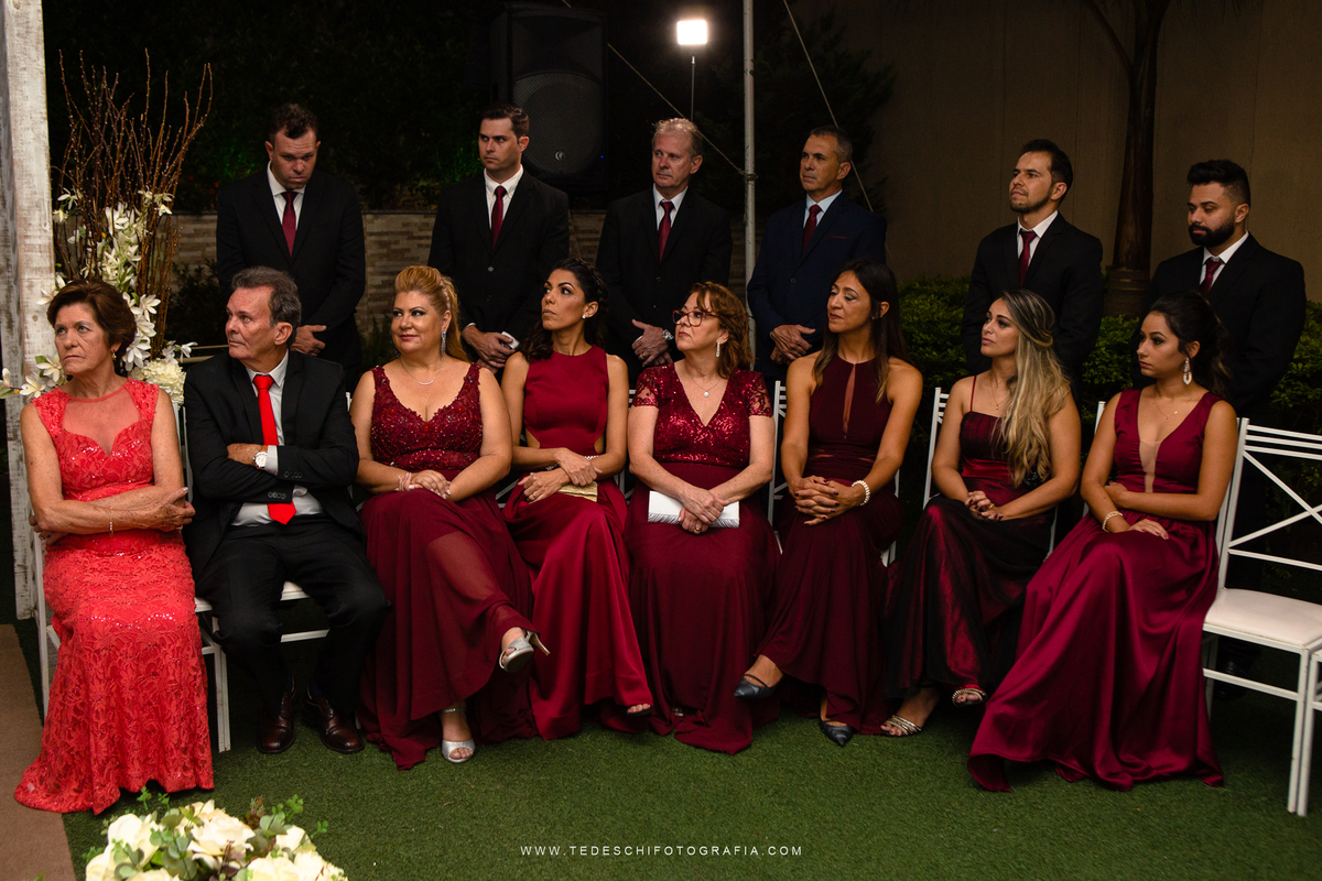 Vestido de noiva, decoração de casamento, making of de casamento, fotografia de casamento, casamento em mogi das cruzes, padrinhos e madrinhas, daminha, igrejas para casamento, emoção no casamento, penteado para noivas, look para casamento