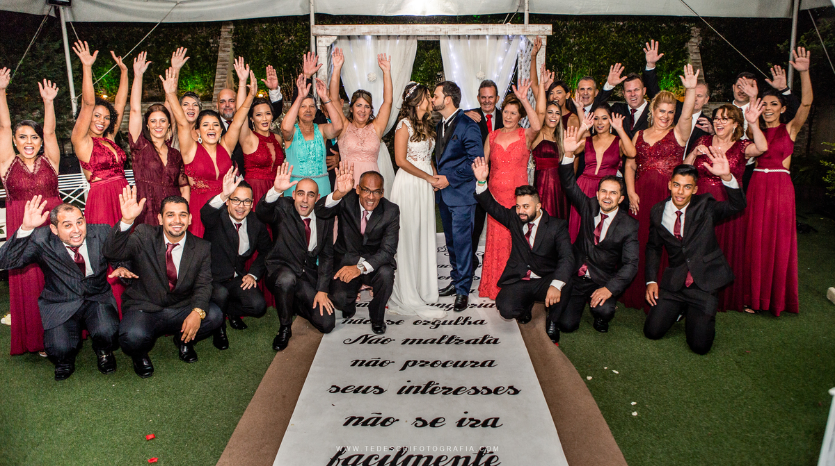 Vestido de noiva, decoração de casamento, making of de casamento, fotografia de casamento, casamento em mogi das cruzes, padrinhos e madrinhas, daminha, igrejas para casamento, emoção no casamento, penteado para noivas, look para casamento