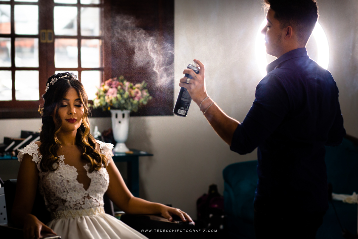 Vestido de noiva, decoração de casamento, making of de casamento, fotografia de casamento, casamento em mogi das cruzes, padrinhos e madrinhas, daminha, igrejas para casamento, emoção no casamento, penteado para noivas, look para casamento