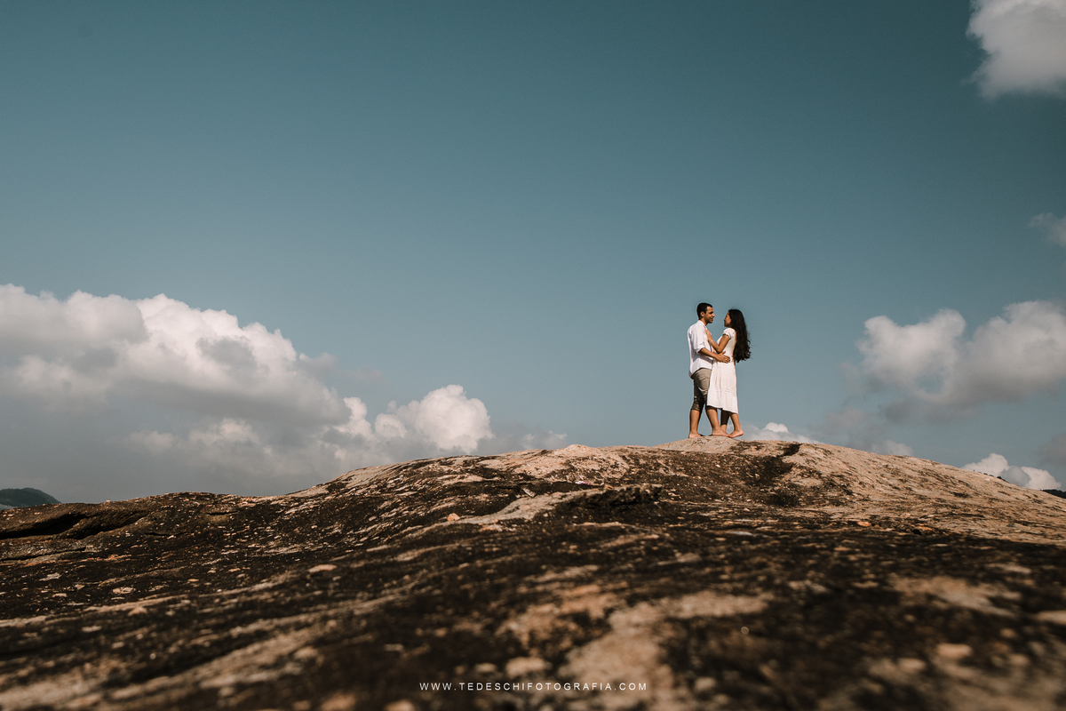 Ensaio na praia, ensaio de casal, pre wedding, ensaio de praia, casamento em mogi das cruzes, decoração de casamento, alegria de casamento, dj para casamento, casamento na praia, lugares para casamento, vestido de noiva, maquiagem para casamento