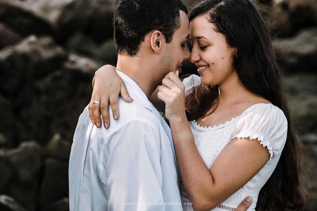 Ensaio na praia, ensaio de casal, pre wedding, ensaio de praia, casamento em mogi das cruzes, decoração de casamento, alegria de casamento, dj para casamento, casamento na praia, lugares para casamento, vestido de noiva, maquiagem para casamento