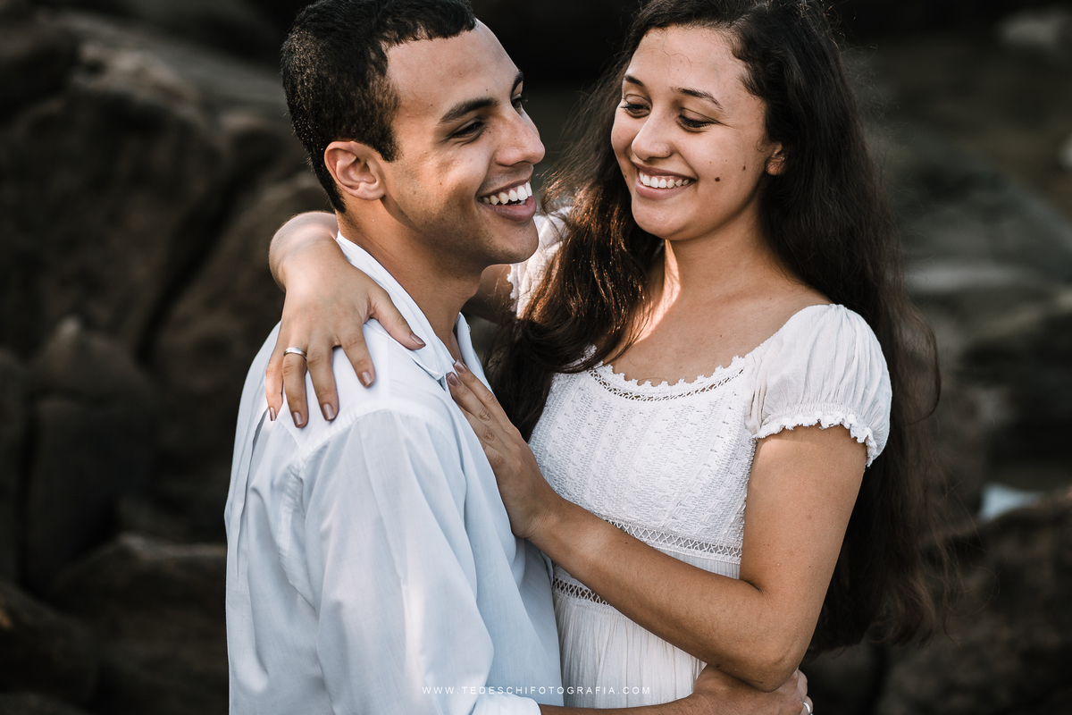 Ensaio na praia, ensaio de casal, pre wedding, ensaio de praia, casamento em mogi das cruzes, decoração de casamento, alegria de casamento, dj para casamento, casamento na praia, lugares para casamento, vestido de noiva, maquiagem para casamento
