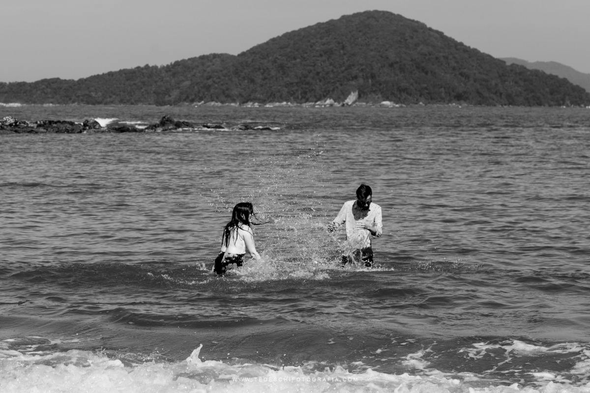 nascer do sol, praia, fotografia de casal, ensaio na praia, vestido de noiva, vestido de madrinha, maquiagem para casamento, mogi das cruzes, sitio his, dj renam mathias, dj rodrigo dantas, be boutique eventos, pinterest, como fazer fotos na praia