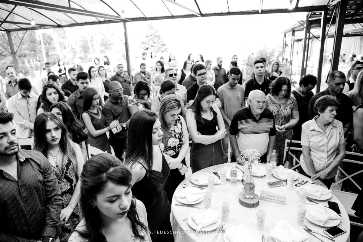 Casamento, fotografia de casamento, mogi das cruzes, sitio nha chica, maquiagem de noiva, noivas em ação, barbearia ipiranga, decoração de casamento, vestido de noiva, maquiagem de noiva, making of da noiva, making of do noivo