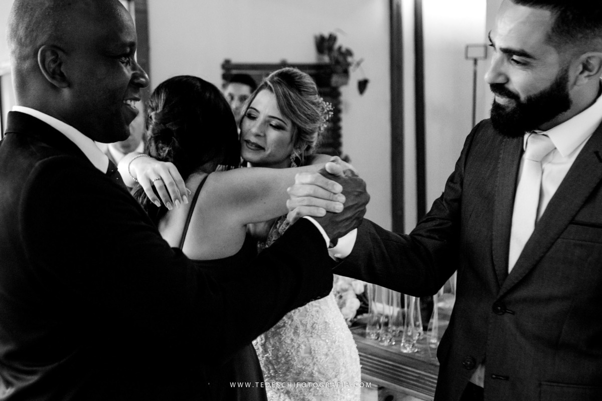 Casamento, fotografia de casamento, mogi das cruzes, sitio nha chica, maquiagem de noiva, noivas em ação, barbearia ipiranga, decoração de casamento, vestido de noiva, maquiagem de noiva, making of da noiva, making of do noivo