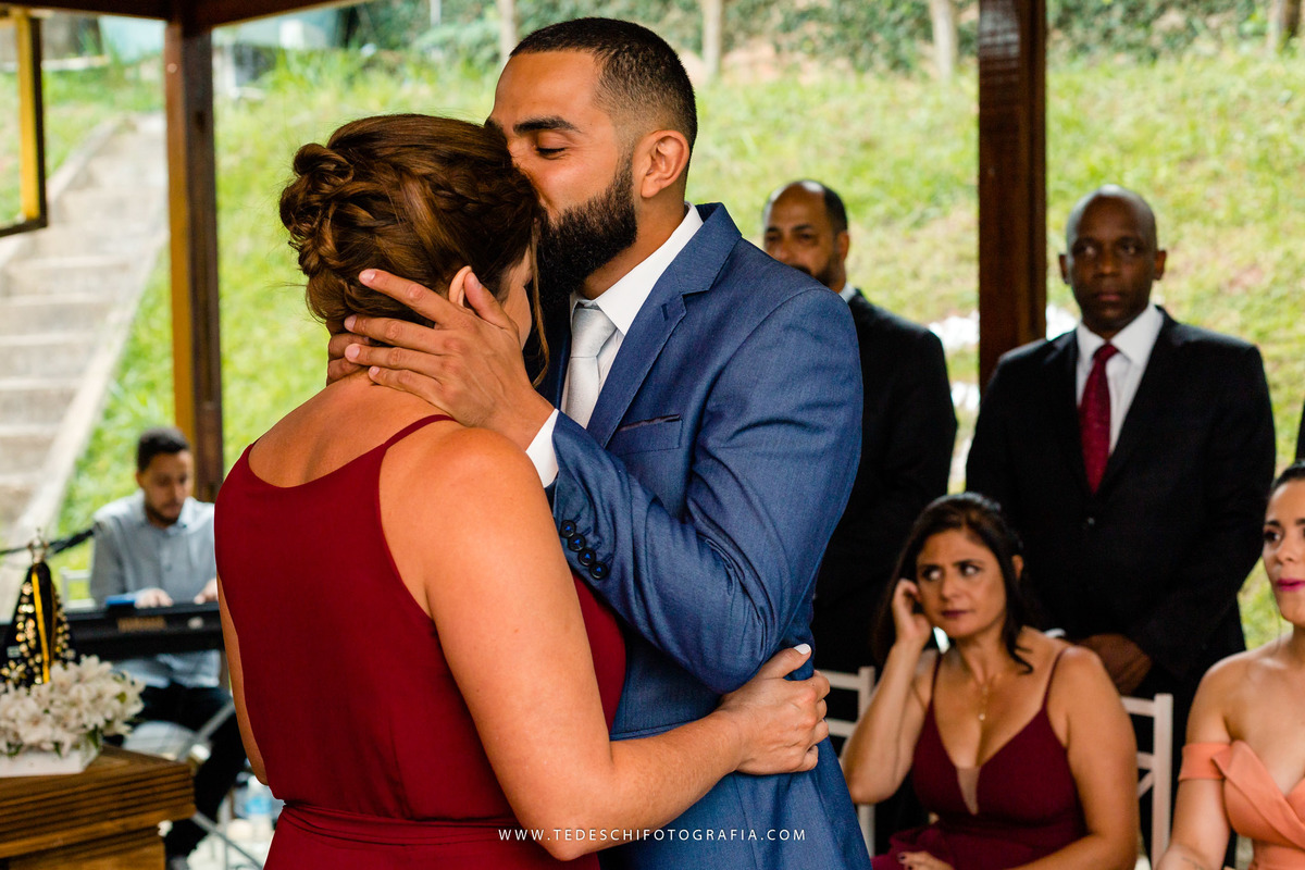Casamento, fotografia de casamento, mogi das cruzes, sitio nha chica, maquiagem de noiva, noivas em ação, barbearia ipiranga, decoração de casamento, vestido de noiva, maquiagem de noiva, making of da noiva, making of do noivo