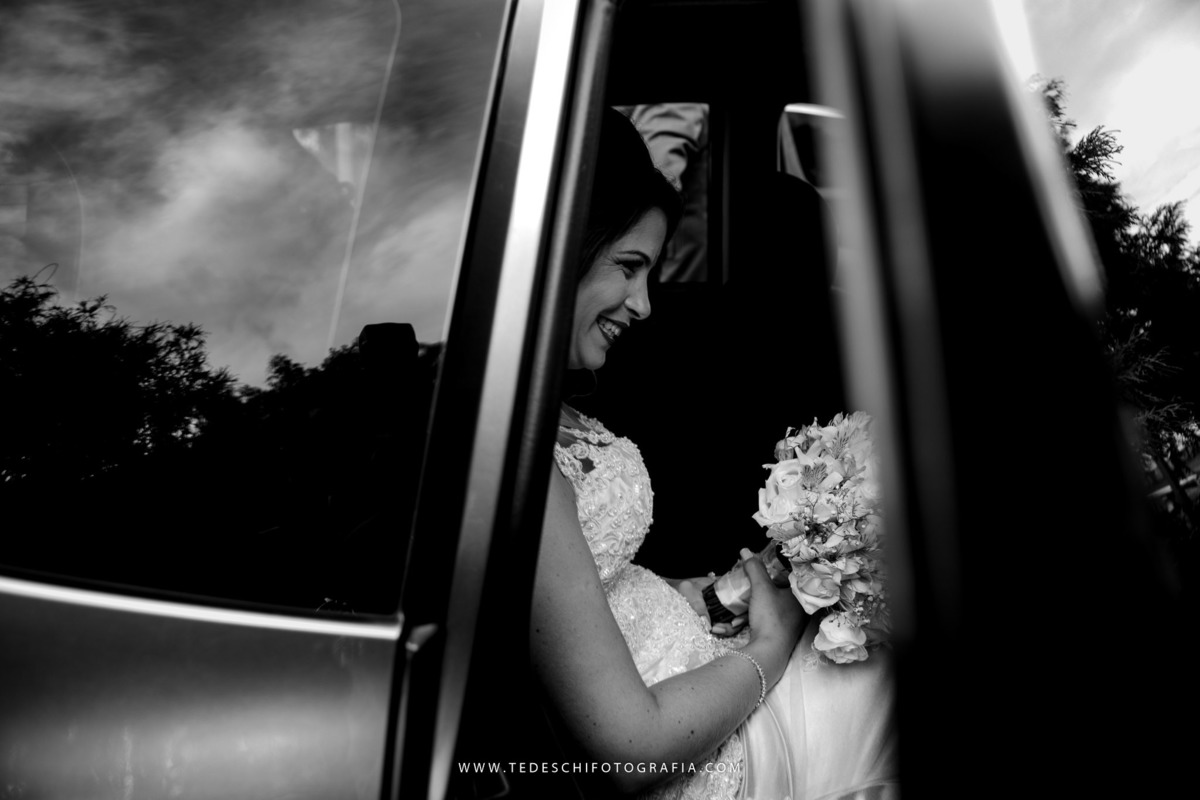 Casamento, fotografia de casamento, mogi das cruzes, sitio nha chica, maquiagem de noiva, noivas em ação, barbearia ipiranga, decoração de casamento, vestido de noiva, maquiagem de noiva, making of da noiva, making of do noivo