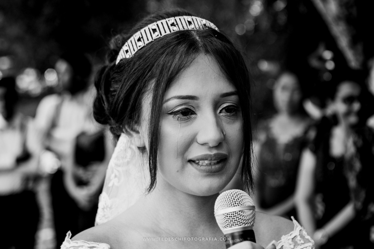Mairiporã, São Paulo, casamento no campo, Espaço canto das águas, trinity orquestra sinfonica, vestido de noiva, casamento de noiva, buffet para casamentos, matheus maquiador, maquiagem de casamento, aliança, terno de noivo