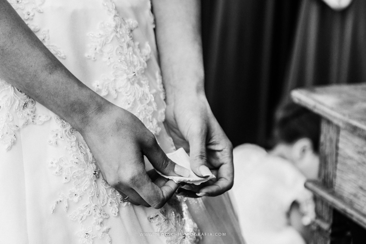Mairiporã, São Paulo, casamento no campo, Espaço canto das águas, trinity orquestra sinfonica, vestido de noiva, casamento de noiva, buffet para casamentos, matheus maquiador, maquiagem de casamento, aliança, terno de noivo