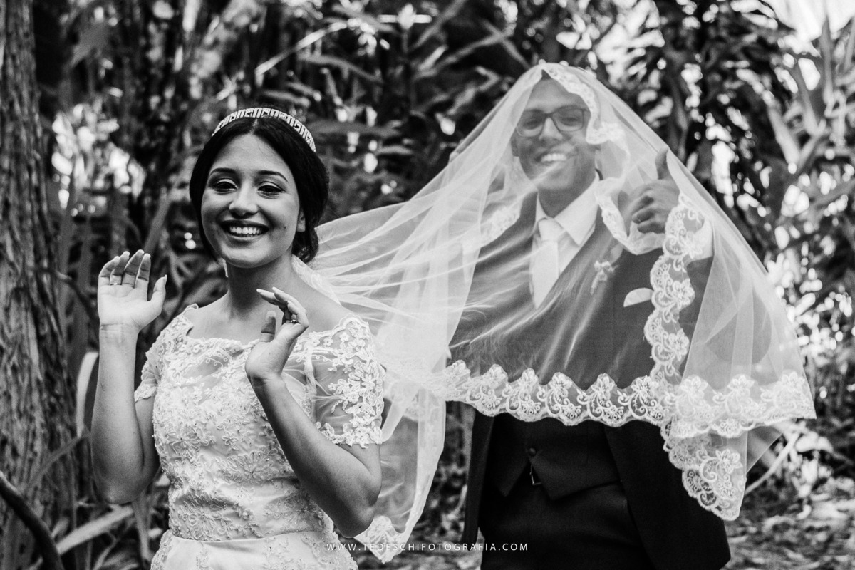 Mairiporã, São Paulo, casamento no campo, Espaço canto das águas, trinity orquestra sinfonica, vestido de noiva, casamento de noiva, buffet para casamentos, matheus maquiador, maquiagem de casamento, aliança, terno de noivo