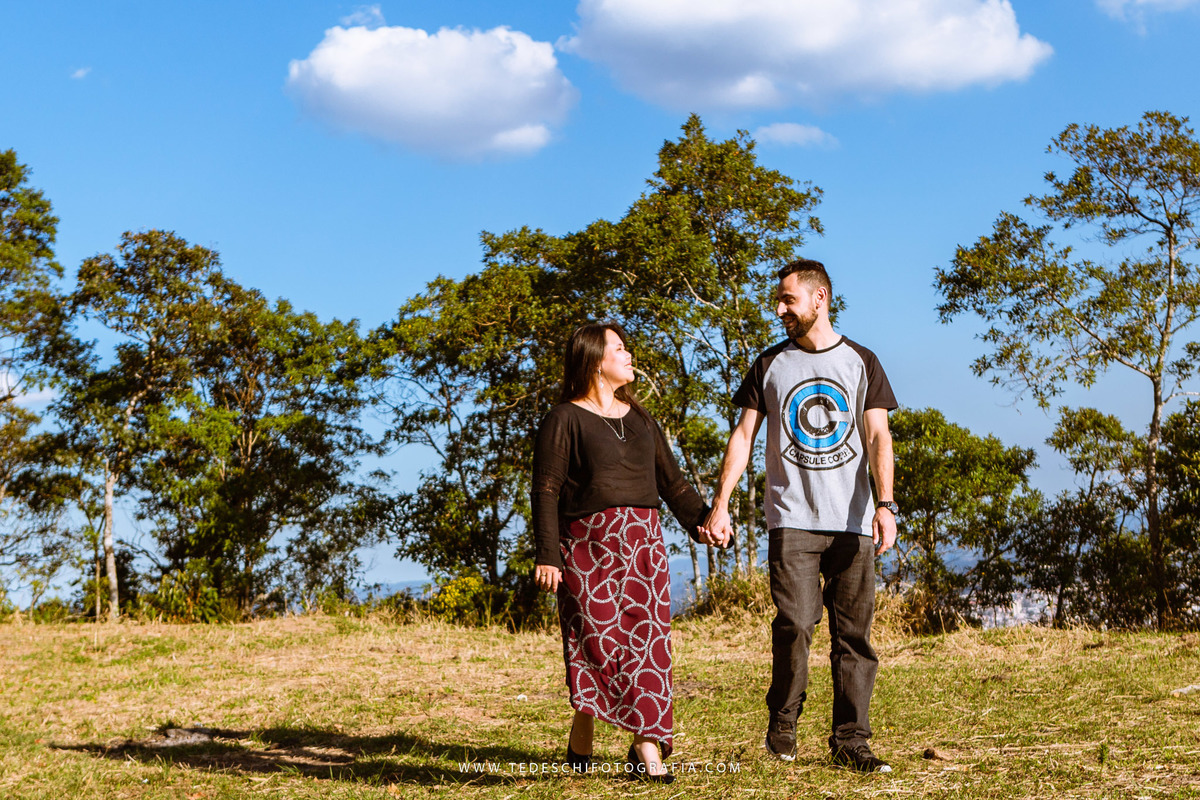 Pico do Urubu, Mogi das Cruzes, São Paulo, ensaio de casal, ensaio no parque, ensaio no pico, asa delta, pedras, por do sol, decoração de casamento, casamento no pico do urubu, ensaio no pico, pre wedding 