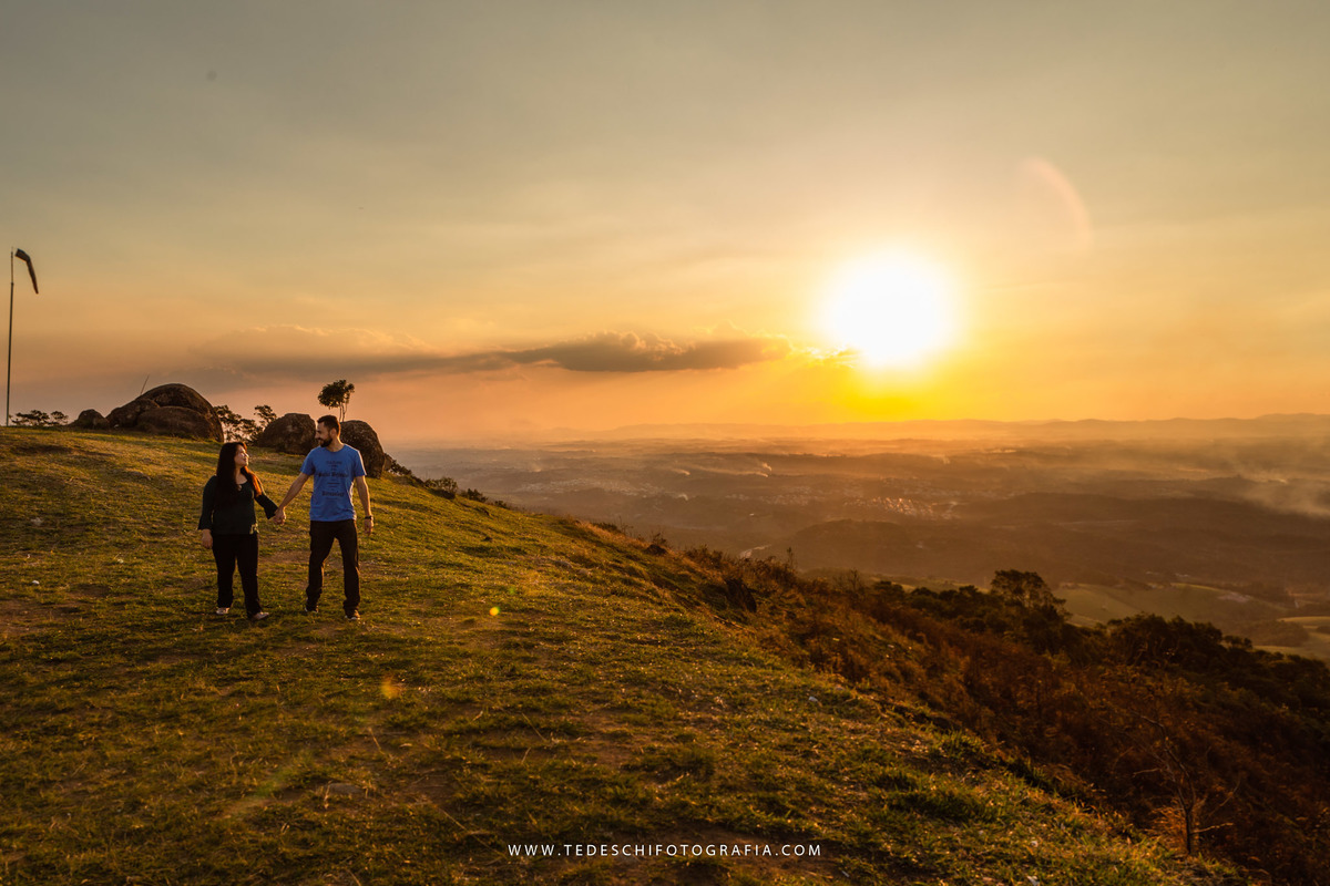 Pico do Urubu, Mogi das Cruzes, São Paulo, ensaio de casal, ensaio no parque, ensaio no pico, asa delta, pedras, por do sol, decoração de casamento, casamento no pico do urubu, ensaio no pico, pre wedding 