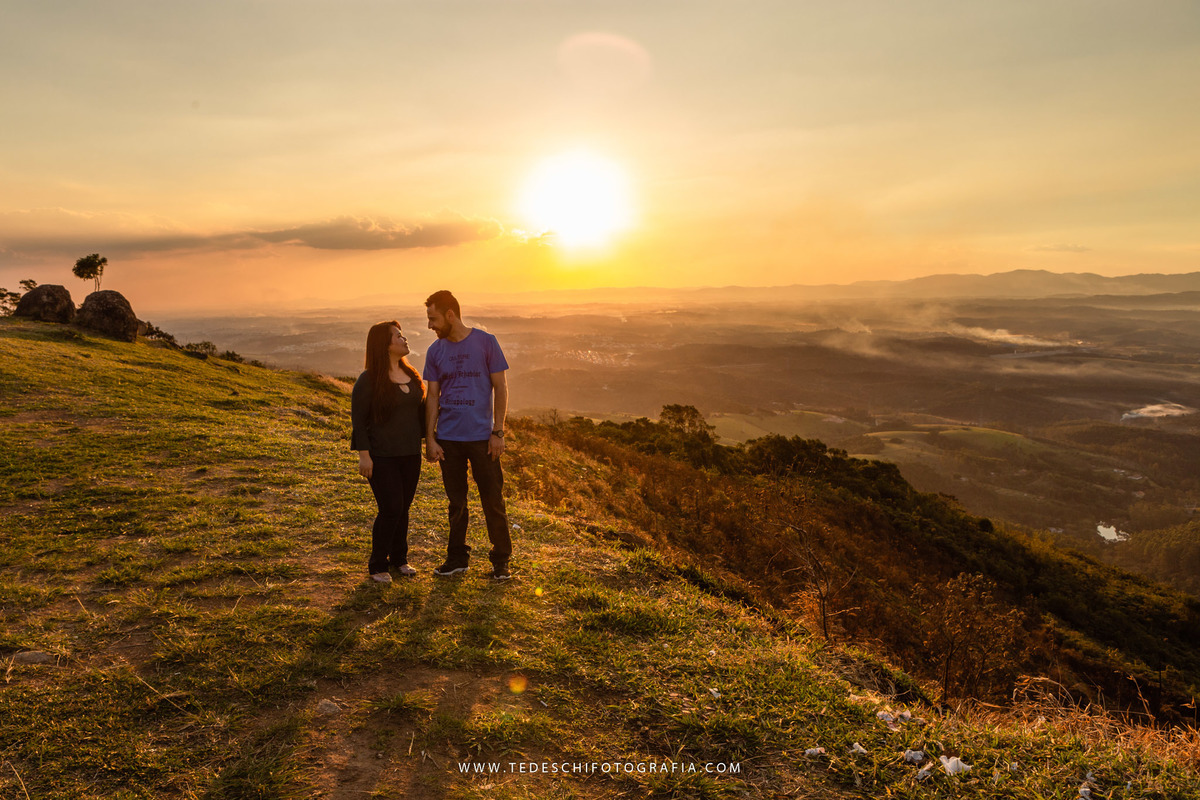 Pico do Urubu, Mogi das Cruzes, São Paulo, ensaio de casal, ensaio no parque, ensaio no pico, asa delta, pedras, por do sol, decoração de casamento, casamento no pico do urubu, ensaio no pico, pre wedding 