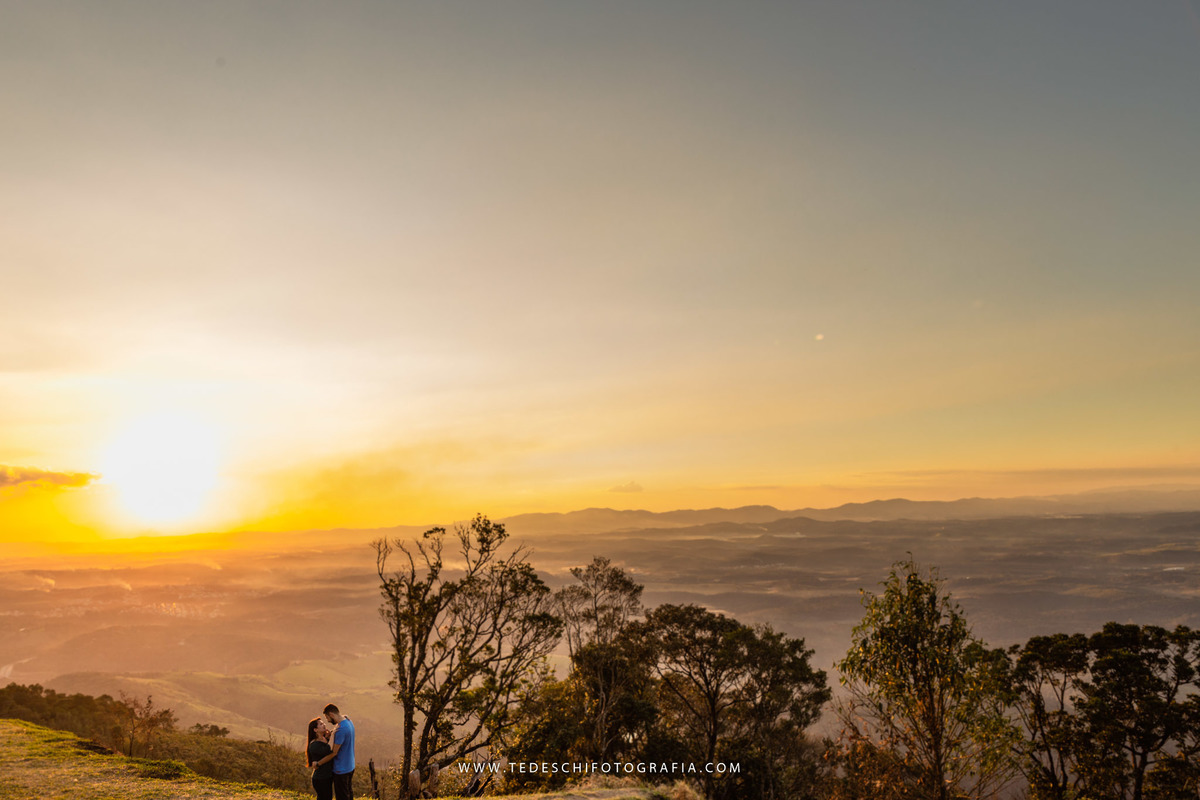 Pico do Urubu, Mogi das Cruzes, São Paulo, ensaio de casal, ensaio no parque, ensaio no pico, asa delta, pedras, por do sol, decoração de casamento, casamento no pico do urubu, ensaio no pico, pre wedding 