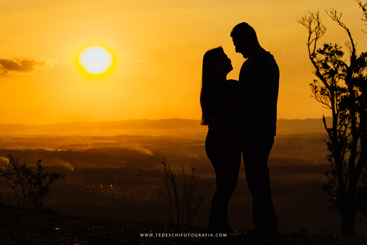 Pico do Urubu, Mogi das Cruzes, São Paulo, ensaio de casal, ensaio no parque, ensaio no pico, asa delta, pedras, por do sol, decoração de casamento, casamento no pico do urubu, ensaio no pico, pre wedding 