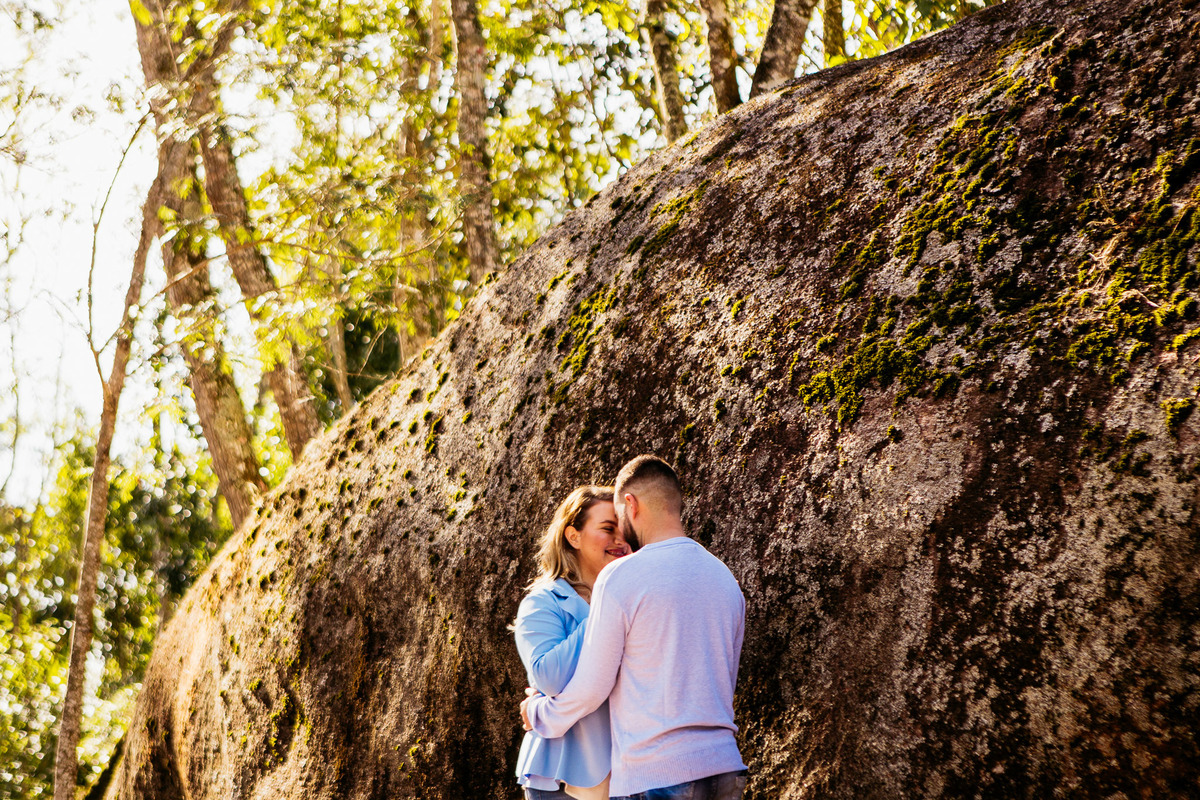 Guararema, São Paulo, Ensaio de casal, Mogi das cruzes, vestido de noiva, casamentos mogi das cruzes, aliança de casamentos, ensaios no campo, ensaio em guararema, fotografia de casamento, fotografo de casamento, 