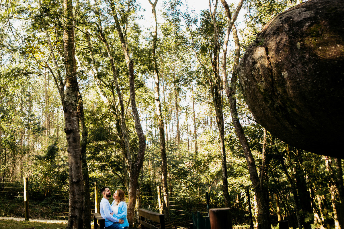Guararema, São Paulo, Ensaio de casal, Mogi das cruzes, vestido de noiva, casamentos mogi das cruzes, aliança de casamentos, ensaios no campo, ensaio em guararema, fotografia de casamento, fotografo de casamento, 